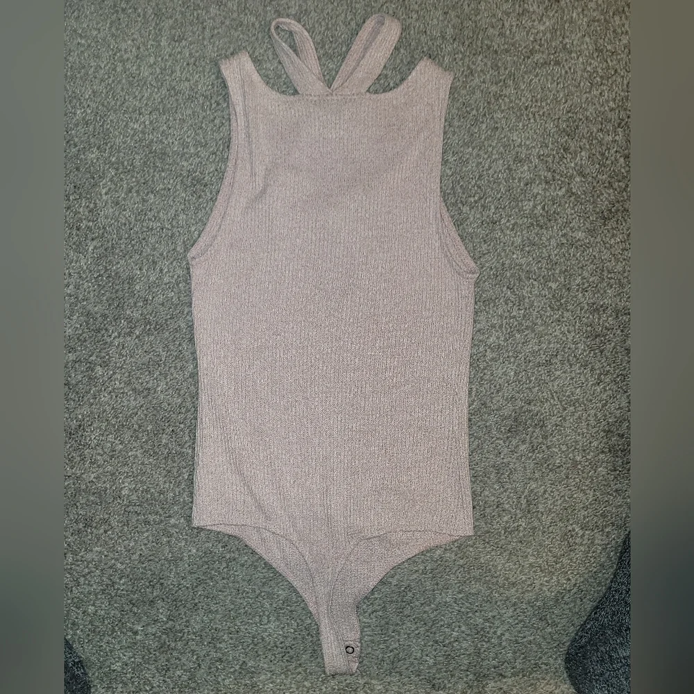 Express deep V cross front bodysuit - Picture 2 of 4